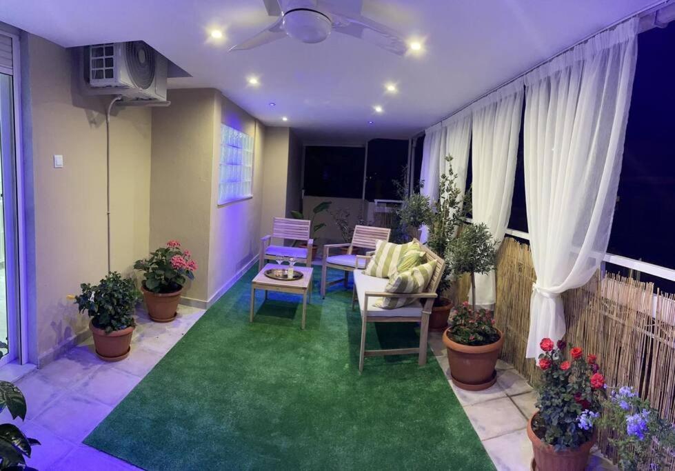 Flowery Penthouse In City Centre Of Thessaloniki Exterior photo